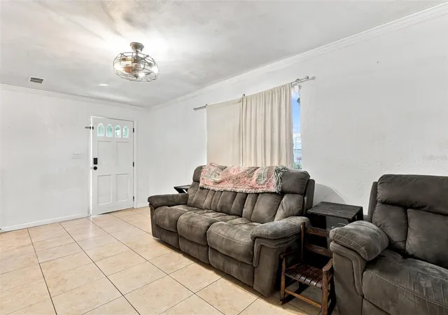Photo 2 of Single family home for sale at 1842 India Palm Dr, Edgewater, FL 32141 | MLS# V4951121 | Listing updated on 2026-09-16