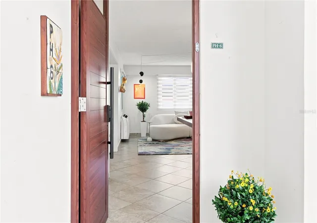 Photo 3 of Condo for sale at Pr  2 Plz Real Caparra #PH6, Guaynabo, PR 00966 | MLS# PR9123943 | Listing updated on 2026-09-25