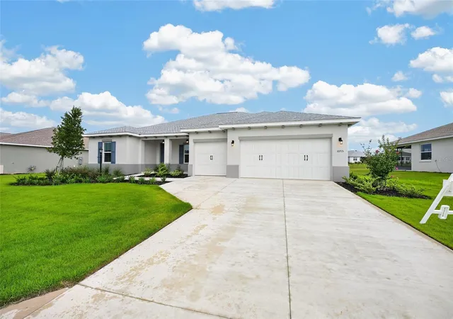 Photo 3 of Sale Pending at 10715 Sw 102nd Lane, Ocala, FL 34481 | MLS# OM731683 | Listing updated on 2026-09-04