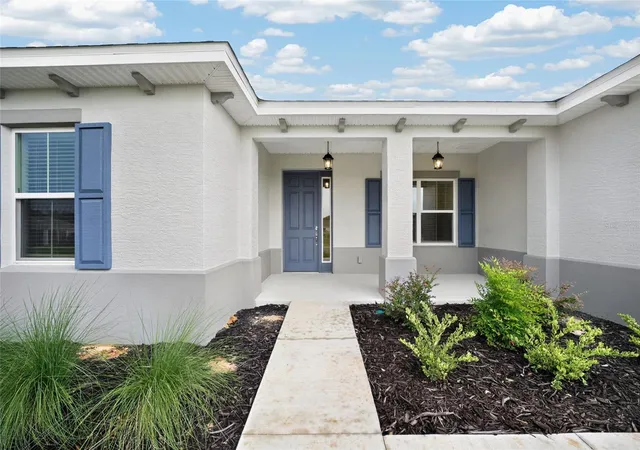 Photo 4 of Sale Pending at 10715 SW 102nd Lane, Ocala, FL 34481 | MLS# OM731683 | Listing updated on 2026-09-04