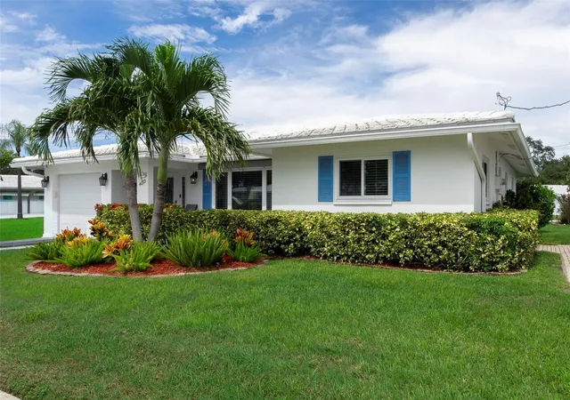 Photo 2 of Sale Pending at 4035 Mainlands Blvd N, Pinellas Park, FL 33782 | MLS# TB8545550 | Listing updated on 2026-09-29