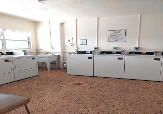 Listing Photo 2 - Condo for sale in building located at 4051 58Th St N, Kenneth City, FL 33709 - Unit #241C