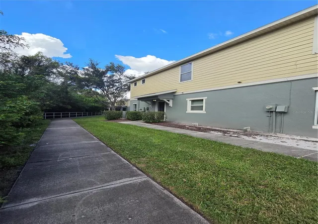 Photo 2 of Townhouse for sale at 4617 Somerset Hl Ln, Riverview, FL 33578 | MLS# TB8545568 | Listing updated on 2026-09-04