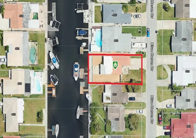 Single family home for sale at 4927 Blue Heron Dr, NEW PORT RICHEY, FL 34652 | MLS# W7889208 | Listing updated on 2026-10-17
