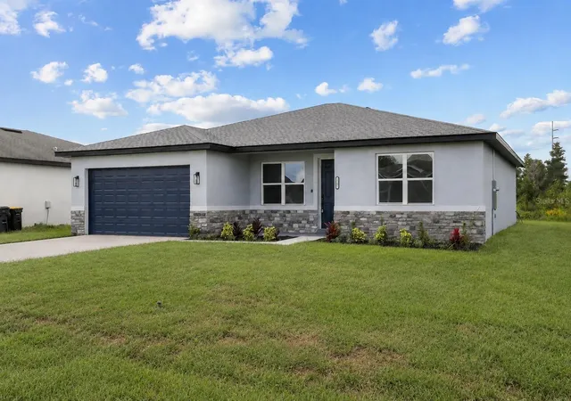 Photo 1 of Sale Pending at 367 Camellia Ct, Kissimmee, FL 34759 | MLS# O6439193 | Listing updated on 2026-10-05