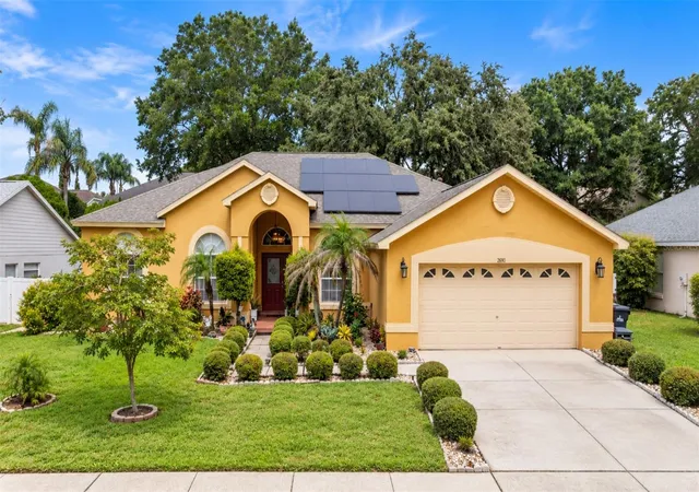 Photo 1 of Single family home for sale at 2690 Bond St, Clermont, FL 34711 | MLS# S5156935 | Listing updated on 2026-09-06