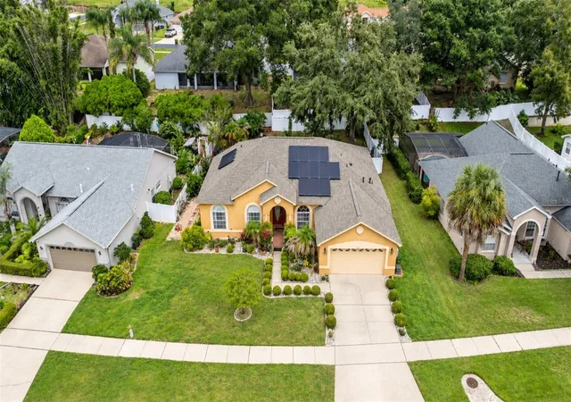Photo 2 of Single family home for sale at 2690 Bond St, Clermont, FL 34711 | MLS# S5156935 | Listing updated on 2026-09-06