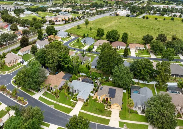 Photo 3 of Single family home for sale at 2690 Bond St, Clermont, FL 34711 | MLS# S5156935 | Listing updated on 2026-09-06
