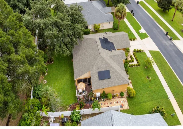 Photo 3 of Single family home for sale at 2690 Bond St, Clermont, FL 34711 | MLS# S5156935 | Listing updated on 2026-09-06
