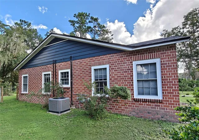 Photo 2 of Single family home for sale at 1326 NW 10th Avenue, Gainesville, FL 32605 | MLS# GC543254 | Listing updated on 2026-09-05