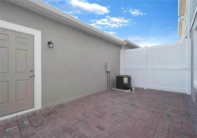 Photo 13 of Townhouse for sale at 7025 Twilight Bay Dr, Winter Garden, FL 34787 | MLS# S5156936 | Listing updated on 2026-09-05