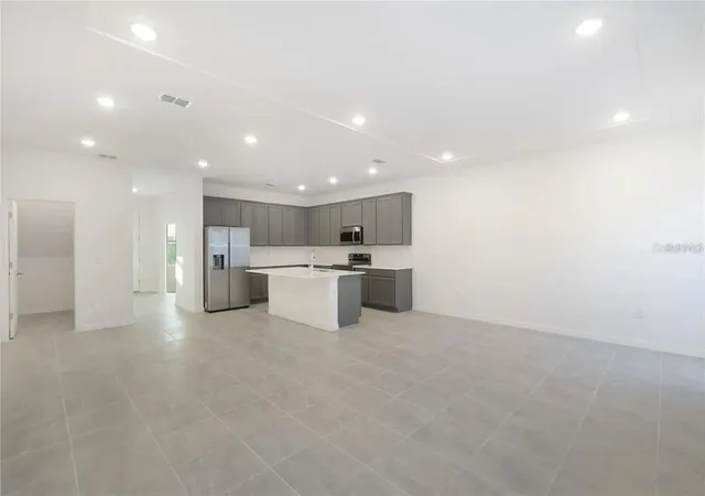 Photo 3 of Townhouse for sale at 7025 Twilight Bay Dr, Winter Garden, FL 34787 | MLS# S5156936 | Listing updated on 2026-10-12
