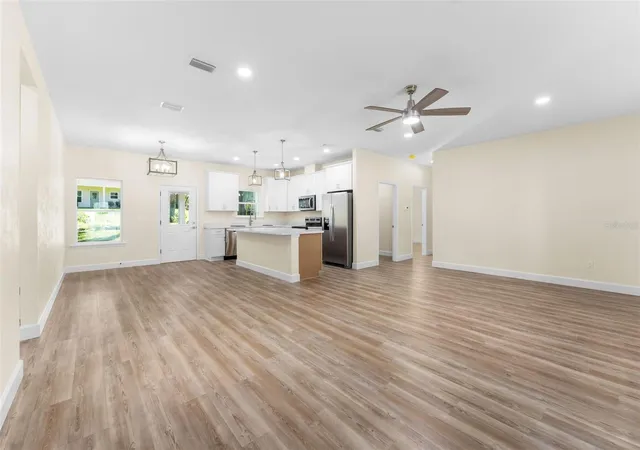 Photo 4 of Single family home for sale at 377 SE 4th Avenue, Melrose, FL 32666 | MLS# GC543255 | Listing updated on 2026-10-16