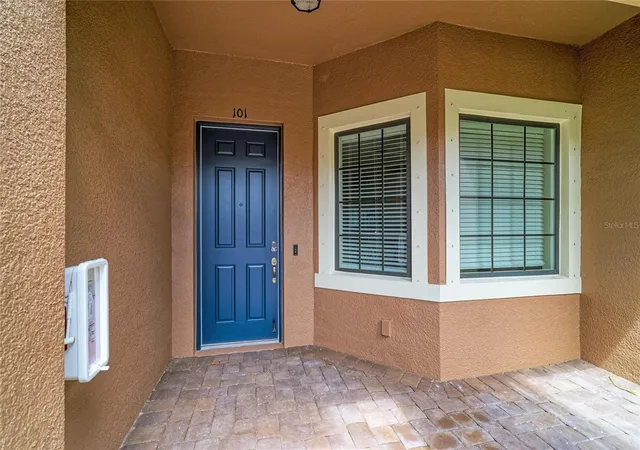 Listing Photo 3 - Condo for sale in building located at 13815 Messina Loop, BRADENTON, FL 34211 - Unit #101