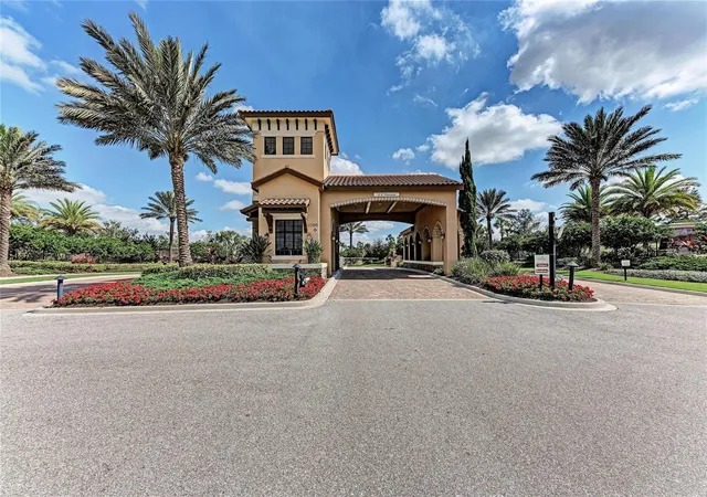 Listing Photo 2 - Condo for sale in building located at 13815 Messina Loop, BRADENTON, FL 34211 - Unit #101
