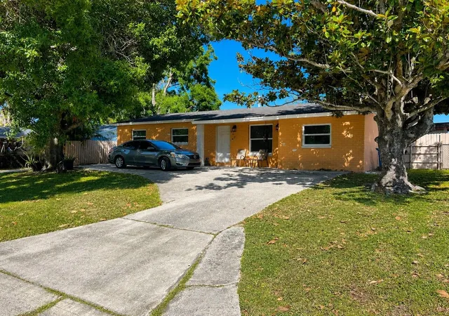 Photo 1 of Single family home for sale at 802 Papaya Dr, Tampa, FL 33619 | MLS# TB8545617 | Listing updated on 2026-09-29