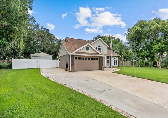 Photo 4 of Single family home for sale at 460 Champagne Cir, Port Orange, FL 32127 | MLS# NS1089174 | Listing updated on 2026-09-16