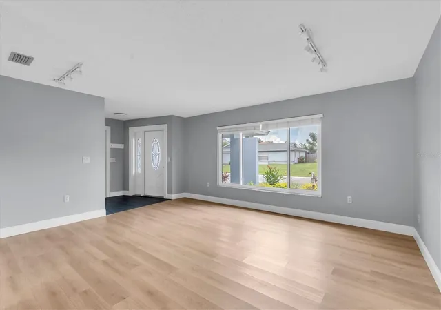 Photo 3 of Single family home for sale at 4159 Mallard Dr, Safety Harbor, FL 34695 | MLS# TB8545624 | Listing updated on 2026-09-30