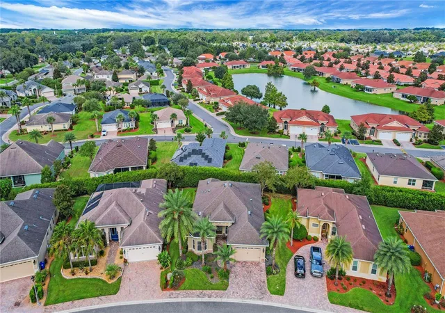 Photo 3 of Single family home for sale at 10033 Lake Miona Way, Oxford, FL 34484 | MLS# G5117385 | Listing updated on 2026-09-25