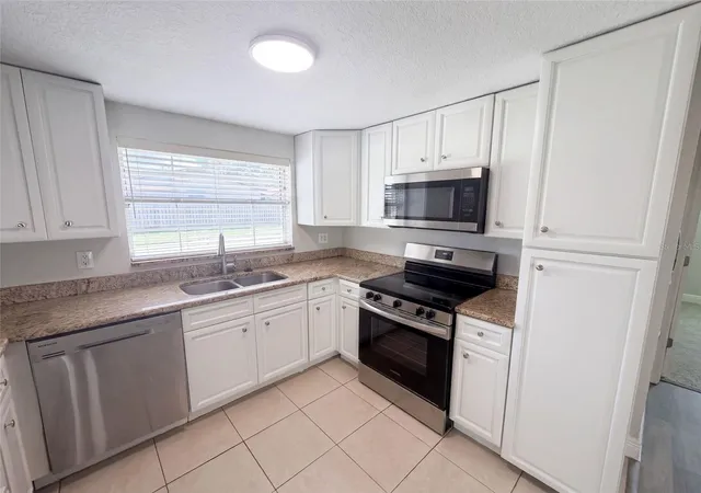 Photo 3 of Single family home for sale at 5324 Reef Dr, New Port Richey, FL 34652 | MLS# O6439236 | Listing updated on 2026-09-20