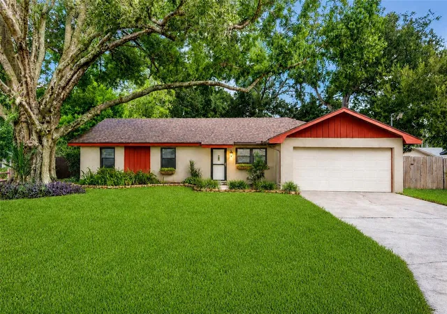 Photo 1 of Single family home for sale at 216 Shore Loop, Winter Haven, FL 33884 | MLS# P4939778 | Listing updated on 2026-10-04