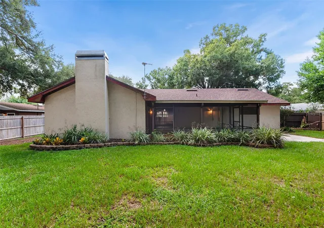 Photo 3 of Single family home for sale at 216 Shore Loop, Winter Haven, FL 33884 | MLS# P4939778 | Listing updated on 2026-10-04
