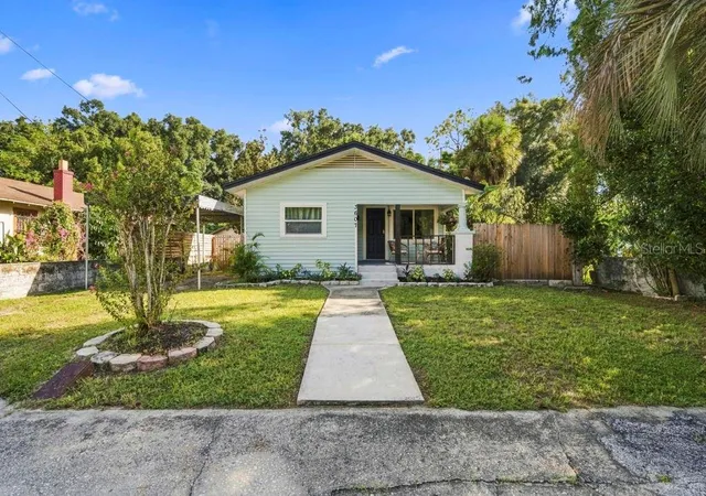 Photo 3 of Single family home for sale at 3607 E 24th Avenue, Tampa, FL 33605 | MLS# TB8545629 | Listing updated on 2026-09-21