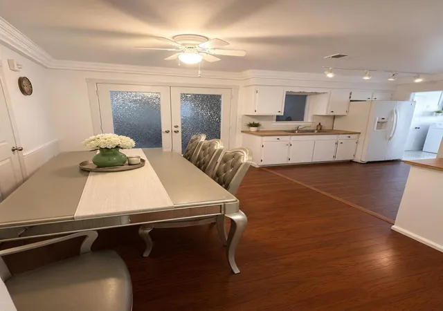 Photo 3 of Single family home for sale at 5609 Perrine Dr, Orlando, FL 32808 | MLS# O6439241 | Listing updated on 2026-09-05