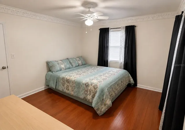 Photo 4 of Single family home for sale at 5609 Perrine Dr, Orlando, FL 32808 | MLS# O6439241 | Listing updated on 2026-09-05