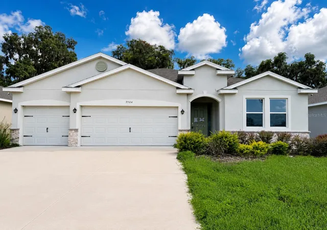 Photo 1 of Single family home for sale at 3504 Crooked River Dr, Plant City, FL 33565 | MLS# TB8545633 | Listing updated on 2026-09-05