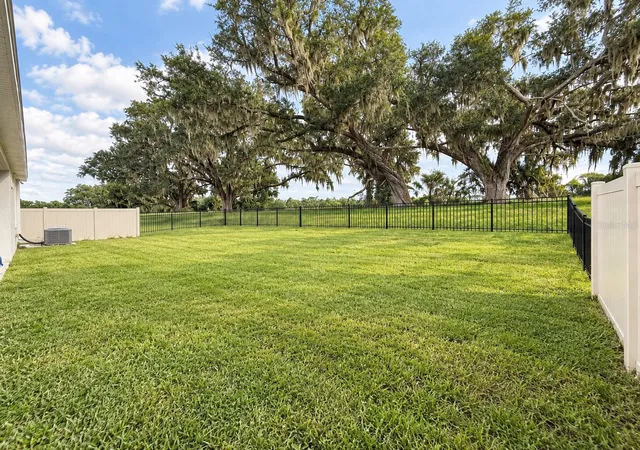 Photo 22 of Single family home for sale at 3504 Crooked River Dr, Plant City, FL 33565 | MLS# TB8545633 | Listing updated on 2026-09-05