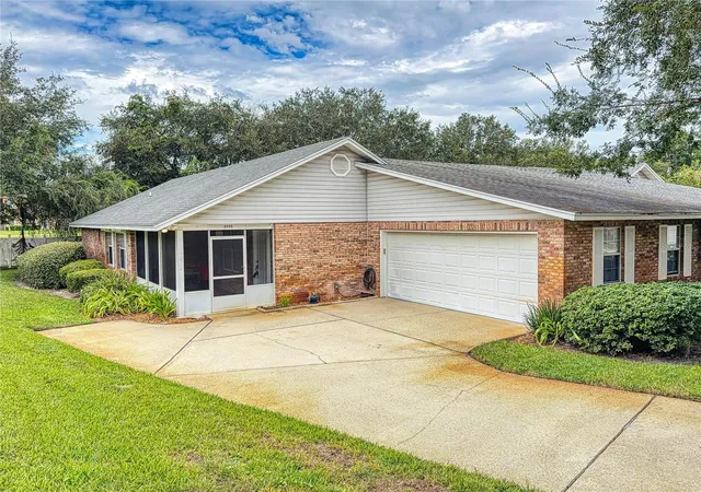 Photo 1 of Single family home for sale at 2490 S Glen Eagles Dr, Deland, FL 32724 | MLS# V4951129 | Listing updated on 2026-10-03