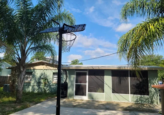 Photo 2 of Single family home for sale at 661 Encino Way, Altamonte Springs, FL 32714 | MLS# O6439249 | Listing updated on 2026-09-06