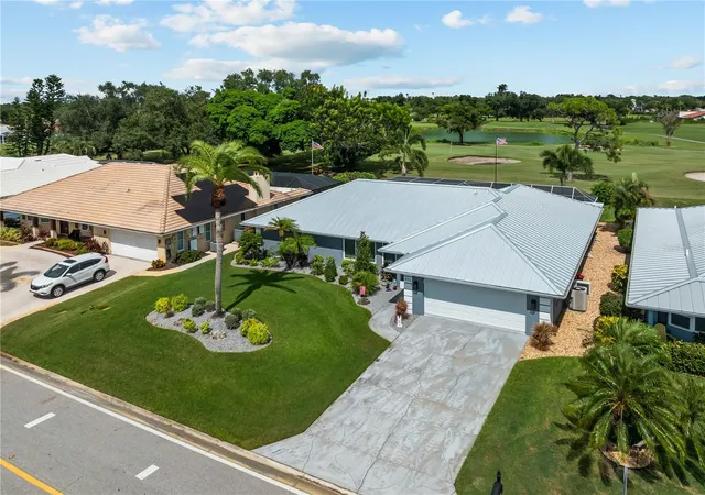 Photo 3 of Single family home for sale at 972 E Gondola Dr, Venice, FL 34293 | MLS# N6145616 | Listing updated on 2026-09-06