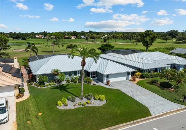 Photo 3 of Single family home for sale at 972 E Gondola Dr, Venice, FL 34293 | MLS# N6145616 | Listing updated on 2026-09-06