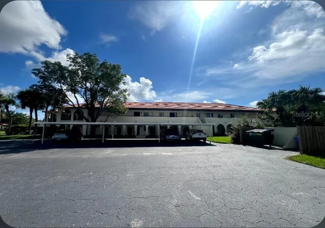 Photo 1 of Condo for sale at 3670 Pinecrest St #111, Sarasota, FL 34232 | MLS# R4911927 | Listing updated on 2026-09-22