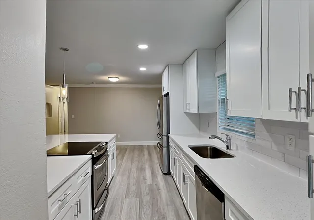 Photo 2 of Single family home for sale at 1440 Dann St, Orlando, FL 32804 | MLS# O6439253 | Listing updated on 2026-09-04