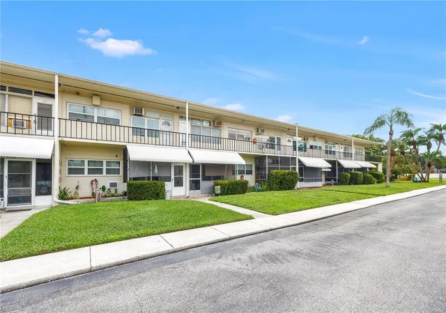 Photo 3 of Condo for sale at 4001 58th Street N #5S, Kenneth City, FL 33709 | MLS# TB8545656 | Listing updated on 2026-09-19