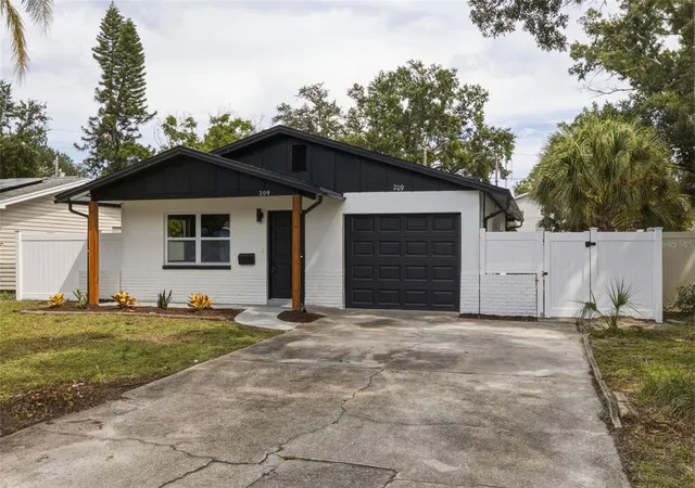 Photo 2 of Single family home for sale at 209 Se Monroe Cir N, Saint Petersburg, FL 33703 | MLS# TB8545658 | Listing updated on 2026-09-12