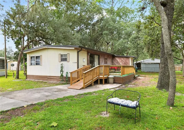 Photo 4 of Manufactured home for sale at 11231 NW 113th Place, Chiefland, FL 32626 | MLS# W7889222 | Listing updated on 2026-10-05