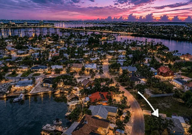 Photo 3 of Single family home for sale at 3982 Poinsettia Dr, St Pete Beach, FL 33706 | MLS# TB8545680 | Listing updated on 2026-09-30