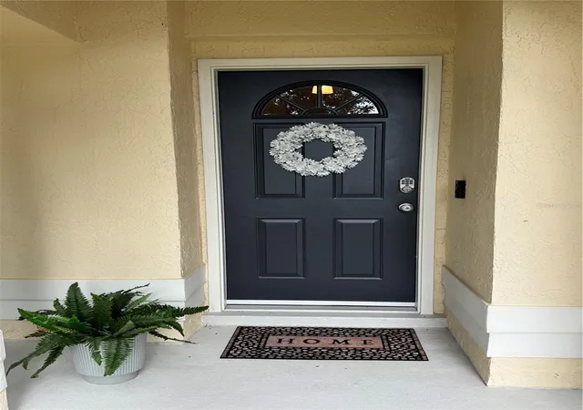 Photo 3 of Single family home for sale at 1119 Kenworth Dr, Apopka, FL 32712 | MLS# O6439281 | Listing updated on 2026-09-29