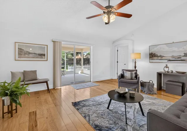 Photo 4 of Single family home for sale at 1119 Kenworth Dr, Apopka, FL 32712 | MLS# O6439281 | Listing updated on 2026-09-29