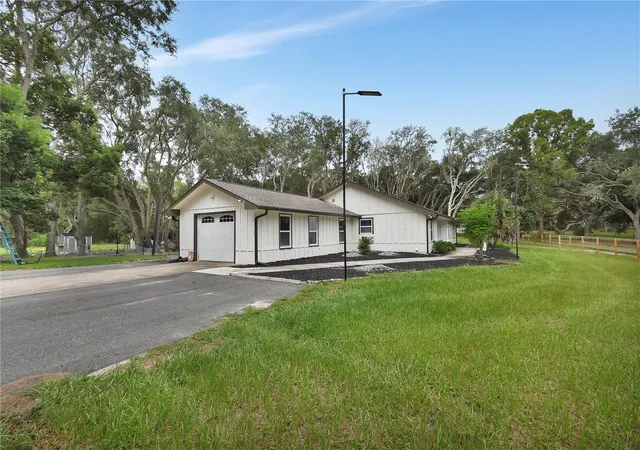 Photo 3 of Single family home for sale at 400 Foothill Farms Rd, Orange City, FL 32763 | MLS# V4951132 | Listing updated on 2026-09-05