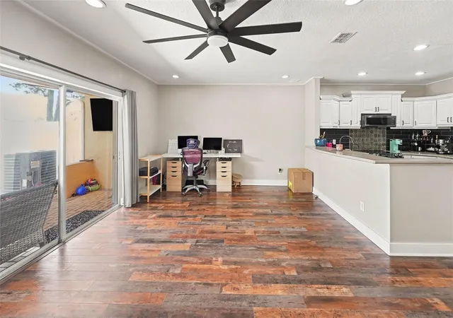 Photo 3 of Sale Pending at 6980 Ulmerton Rd #9E, Largo, FL 33771 | MLS# TB8545700 | Listing updated on 2026-10-07