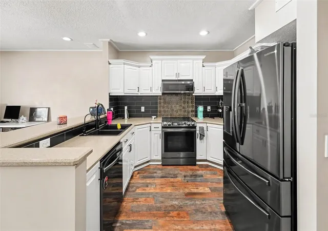 Photo 4 of Sale Pending at 6980 Ulmerton Rd #9E, Largo, FL 33771 | MLS# TB8545700 | Listing updated on 2026-10-07