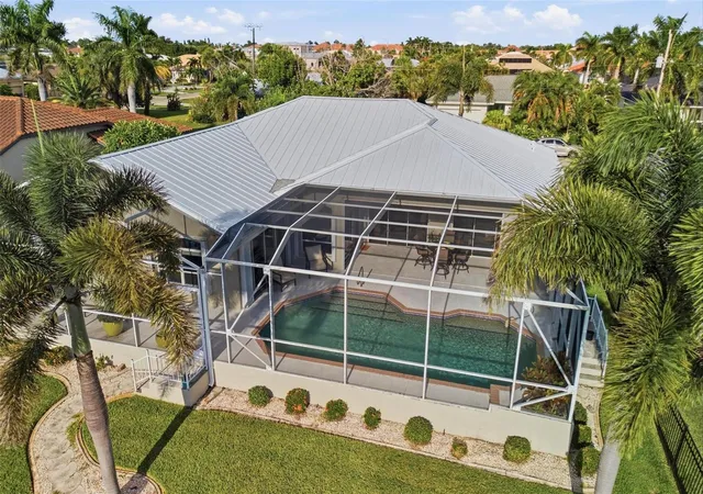 Photo 4 of Single family home for sale at 209 Divinci Dr, Punta Gorda, FL 33950 | MLS# C7530382 | Listing updated on 2026-10-08