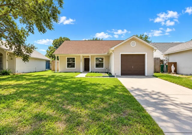 Photo 1 of Single family home for sale at 2657 Winchester Cir, Eustis, FL 32726 | MLS# G5117403 | Listing updated on 2026-09-08