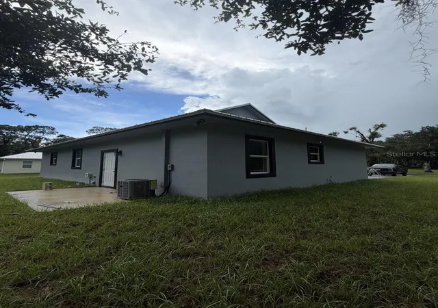 Photo 1 of Single family home for sale at 612 SE 13th Avenue, Okeechobee, FL 34974 | MLS# A4705125 | Listing updated on 2026-09-25