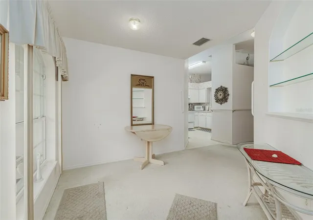 Photo 4 of House for sale at 2206 San Marcos Cir SE, Winter Haven, FL 33880 | MLS# L4964845 | Listing updated on 2026-09-23